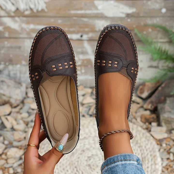 Naisten kengät | Reikäilty loaferi, slip-on