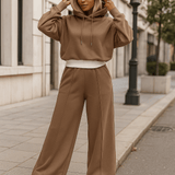 Dina - Tyylikäs kaksiosainen collegepuku - Naisille - EmiyoSuomi - Verkkapuku