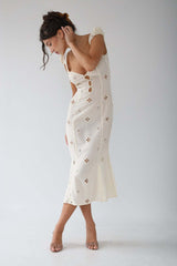 Mekko Fishtail Midi Vintage Brodeerattu - Isabella-Mekot-EmiyoSuomi