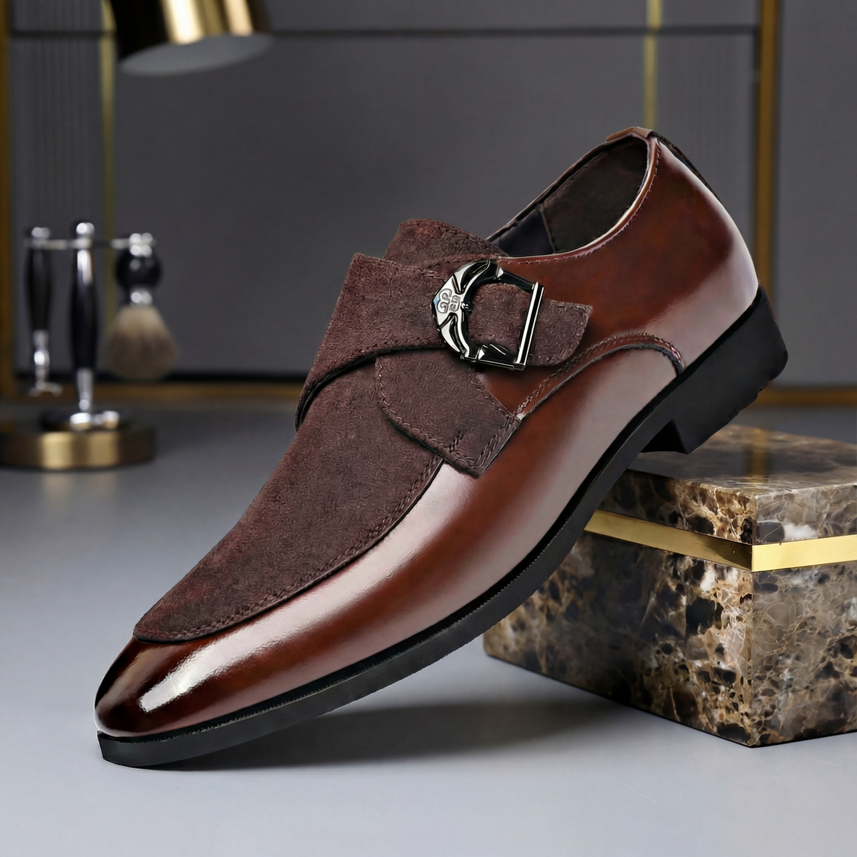 Miesten mokkanahka monk strap pukukengät solkikiinnityksellä kaksivärinenä