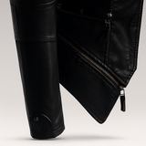 Goottilainen Nahkatakki Naisille - Vahva Tyyli - Uniikki Suunnittelu - EmiyoSuomi - Takki Nainen