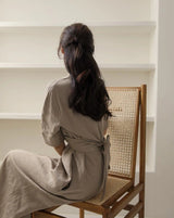 Liinamekko Midi - Khaki - Minimalistinen illallismekko