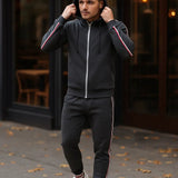 Mukava Mies Treenisarja Damon - Urheilullinen - Mukautuva - EmiyoSuomi - Verkkapuku