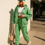 Naisten fleeceurheiluasu - Huppari - Verryttelyhousut - EmiyoSuomi - Verkkapuku