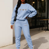 Naisten haalari - kaksiosainen setti - neule ja joggerit - sydämet - EmiyoSuomi - Verkkapuku