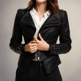 Naisten Nahkatakki - Fitted Biker - Niittikaulus & Hihansuut - Vetoketjuyksityiskohdat - EmiyoSuomi - Takki Nainen