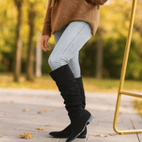 Naisten Polvipituiset Samettikengät - Terävä Nilkka - Slip - On - Litteat Pohjat - EmiyoSuomi - Saappaat Nainen