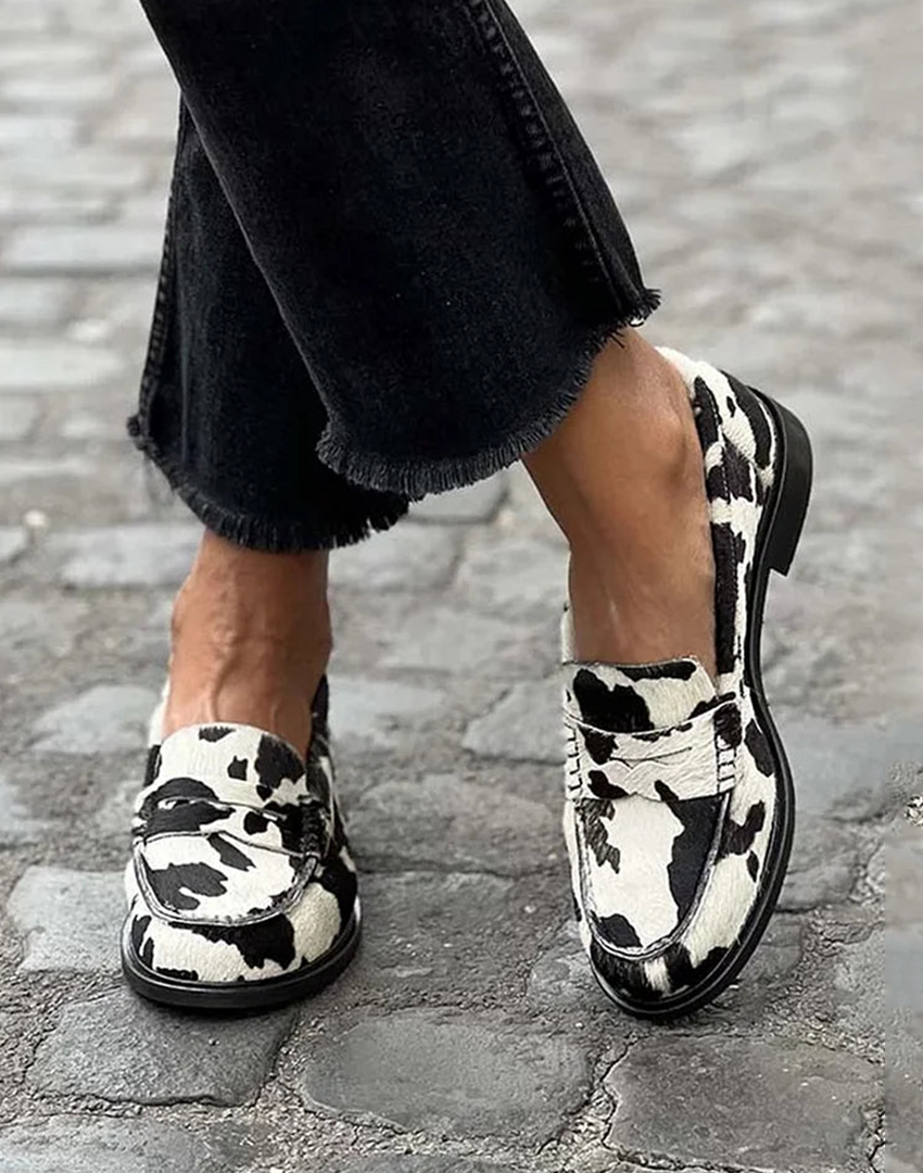 Naisten loaferit | Eläinprintti, penny-malli | Mustavalkoinen