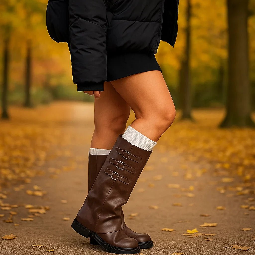 Stilla - Tummanruskeat Saappaat - Klassinen Leikkaus - Ajaton Eleganssi - EmiyoSuomi - Saappaat Nainen