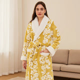 VeluMorn – Tyylikäs Jacquard - kylpytakki Kaksoiskerroksella Tyylikkääseen Rentoutumiseen - EmiyoSuomi - Kylpytakit