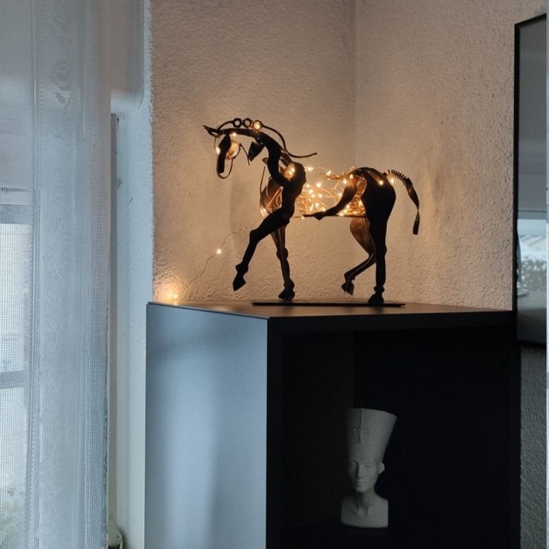 CRAFTY | KÄSINTEHTY HEVOSVEISTOS METALLISTA-Home Decor-EmiyoSuomi
